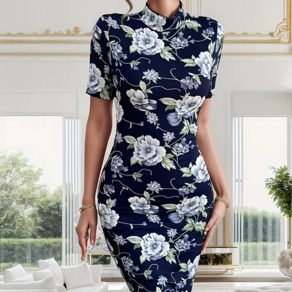 Short Sleeve Mock Neck Dress (Size 12) - Picture 1 of 3